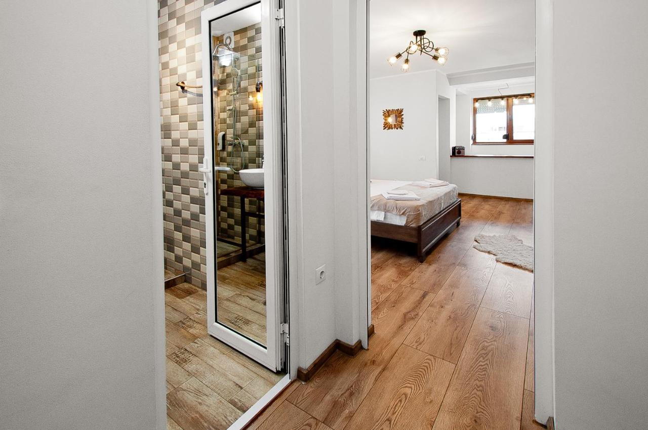 Wood&Steel Apartment Galati  Exterior photo